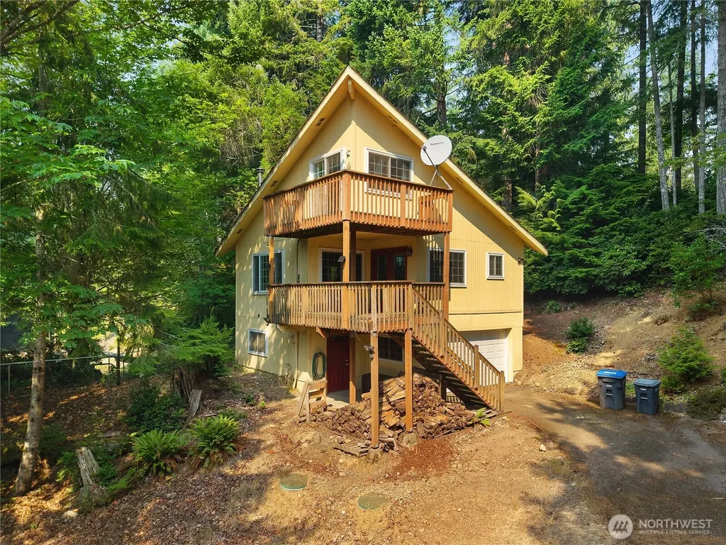 221 N Trail Head Loop Lilliwaup WA 98555