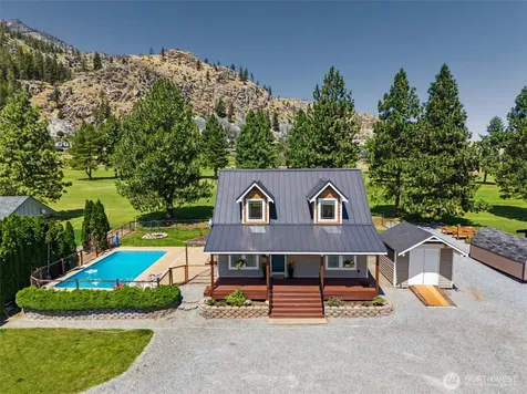 93 Golf Course Drive Pateros WA 98846