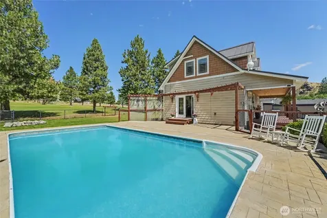 93 Golf Course Drive Pateros WA 98846