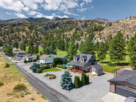 93 Golf Course Drive Pateros WA 98846