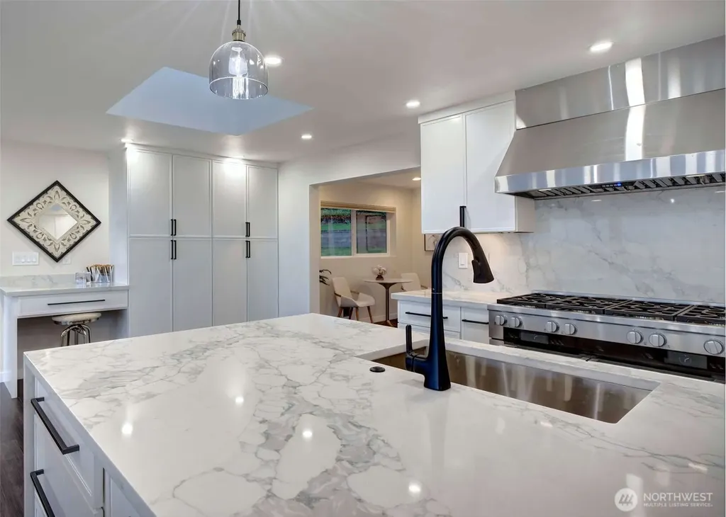 13901 Somerset Lane SE Bellevue WA 98006