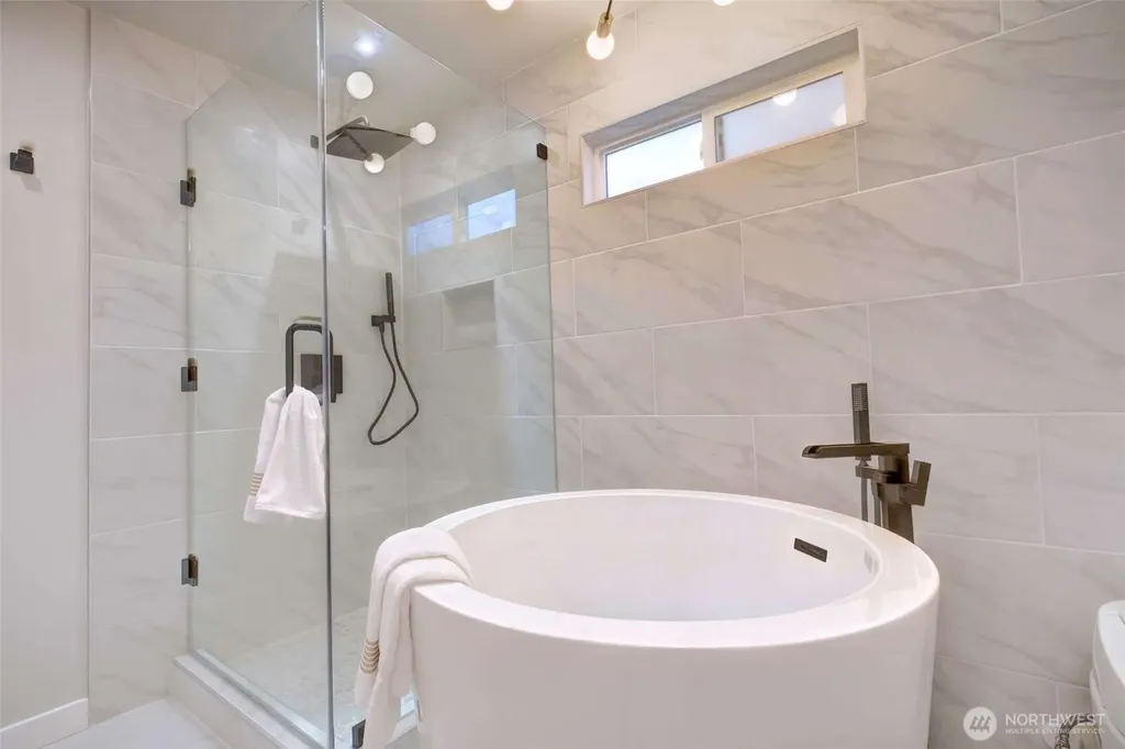 13901 Somerset Lane SE Bellevue WA 98006
