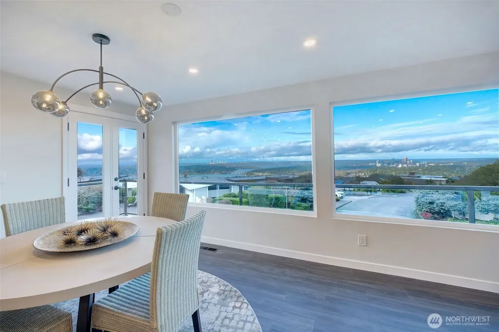 13901 Somerset Lane SE Bellevue WA 98006