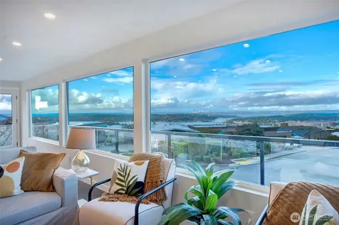13901 Somerset Lane SE Bellevue WA 98006