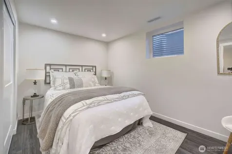 13901 Somerset Lane SE Bellevue WA 98006