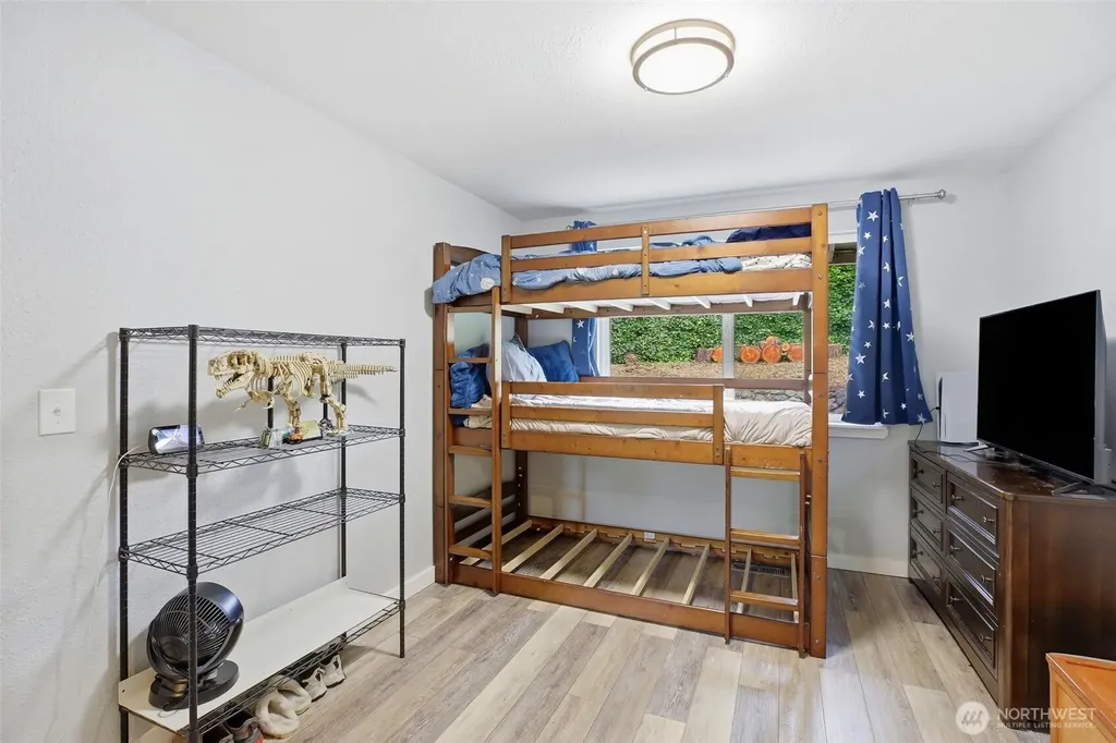 6983 Sunset Avenue NE Bremerton WA 98311