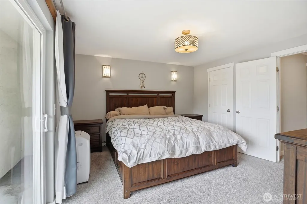 6983 Sunset Avenue NE Bremerton WA 98311