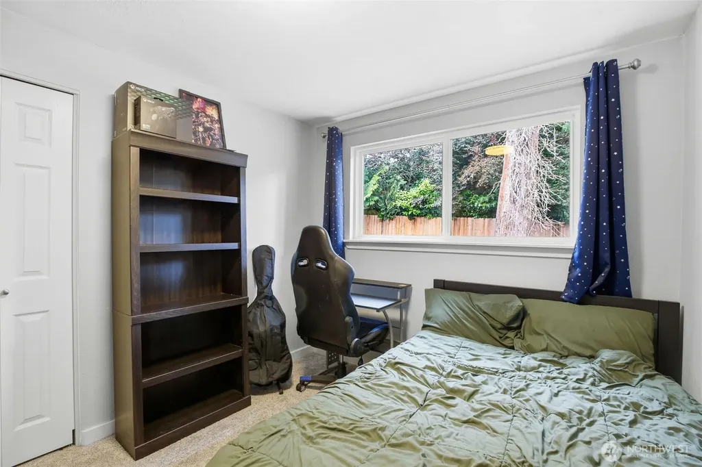 6983 Sunset Avenue NE Bremerton WA 98311