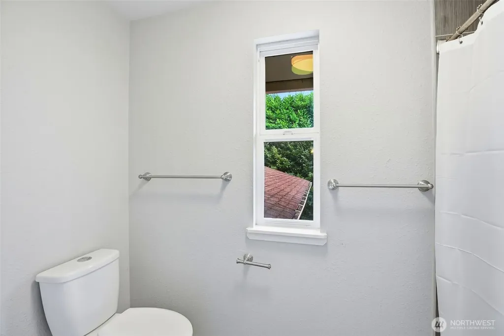6983 Sunset Avenue NE Bremerton WA 98311