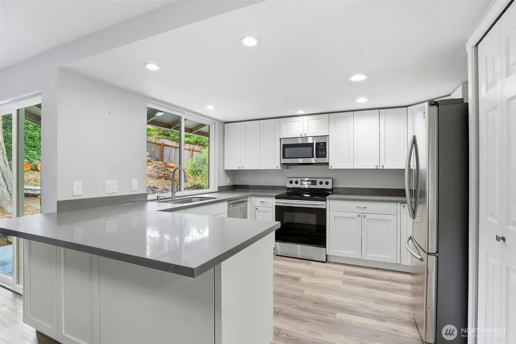 6983 Sunset Avenue NE Bremerton WA 98311