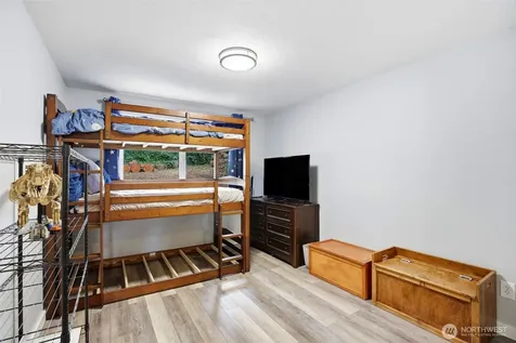 6983 Sunset Avenue NE Bremerton WA 98311