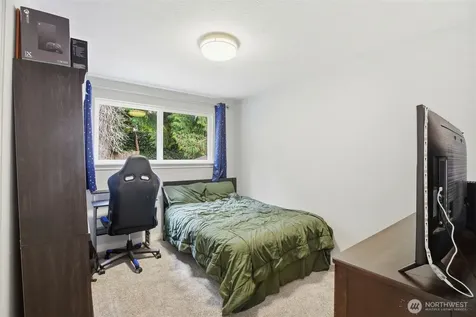 6983 Sunset Avenue NE Bremerton WA 98311