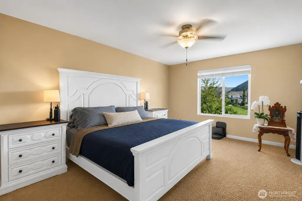 516 Petersen Drive E Enumclaw WA 98022