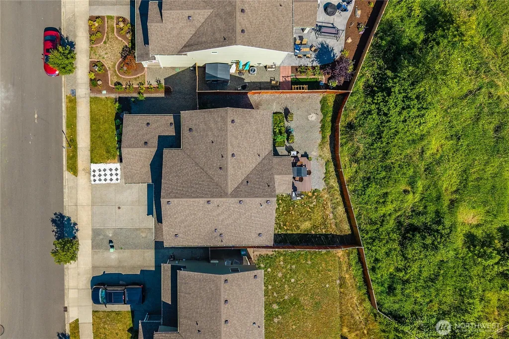 516 Petersen Drive E Enumclaw WA 98022