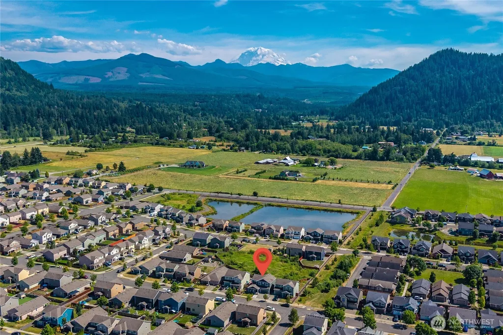 516 Petersen Drive E Enumclaw WA 98022