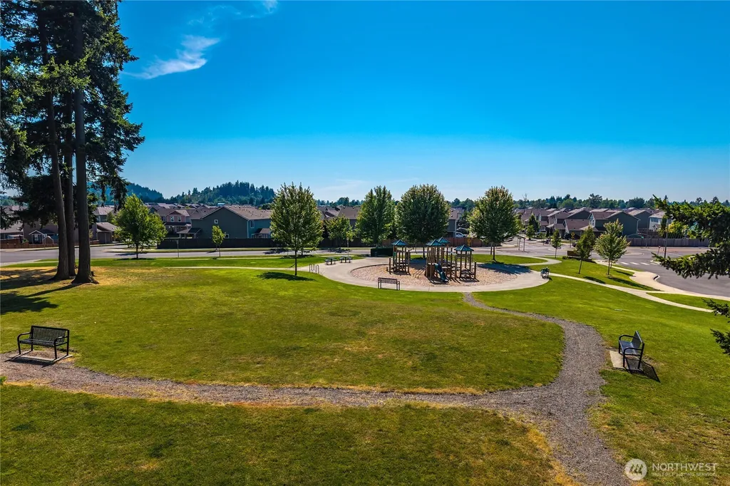 516 Petersen Drive E Enumclaw WA 98022