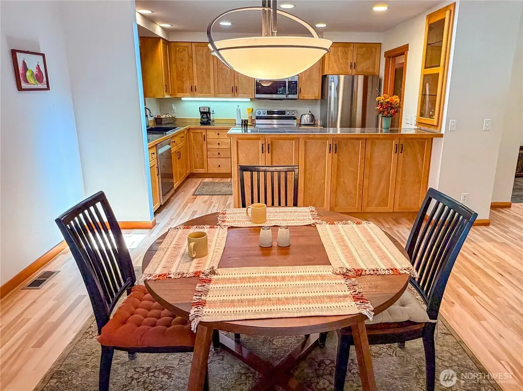 460 Pinecrest Port Townsend WA 98368