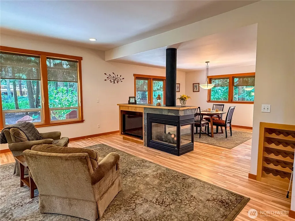 460 Pinecrest Port Townsend WA 98368
