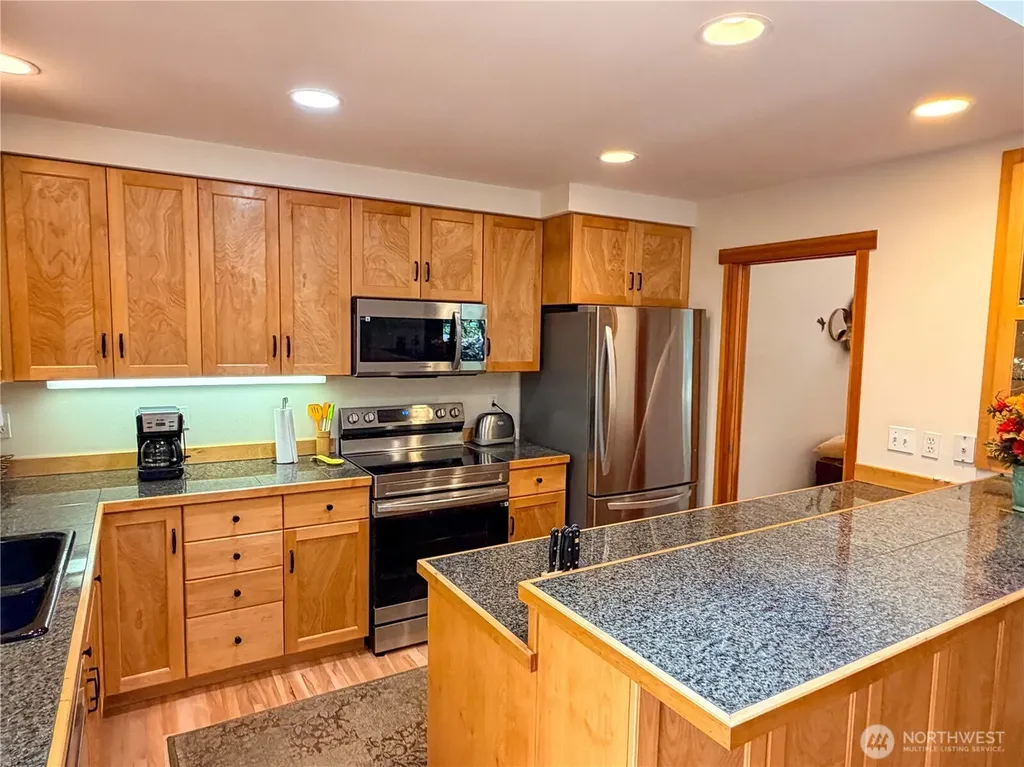 460 Pinecrest Port Townsend WA 98368