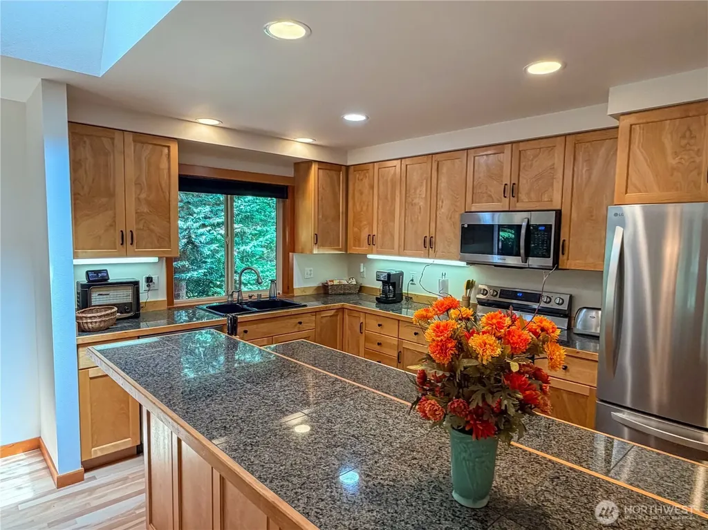 460 Pinecrest Port Townsend WA 98368