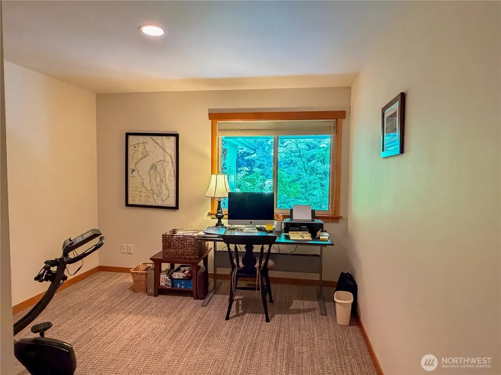 460 Pinecrest Port Townsend WA 98368