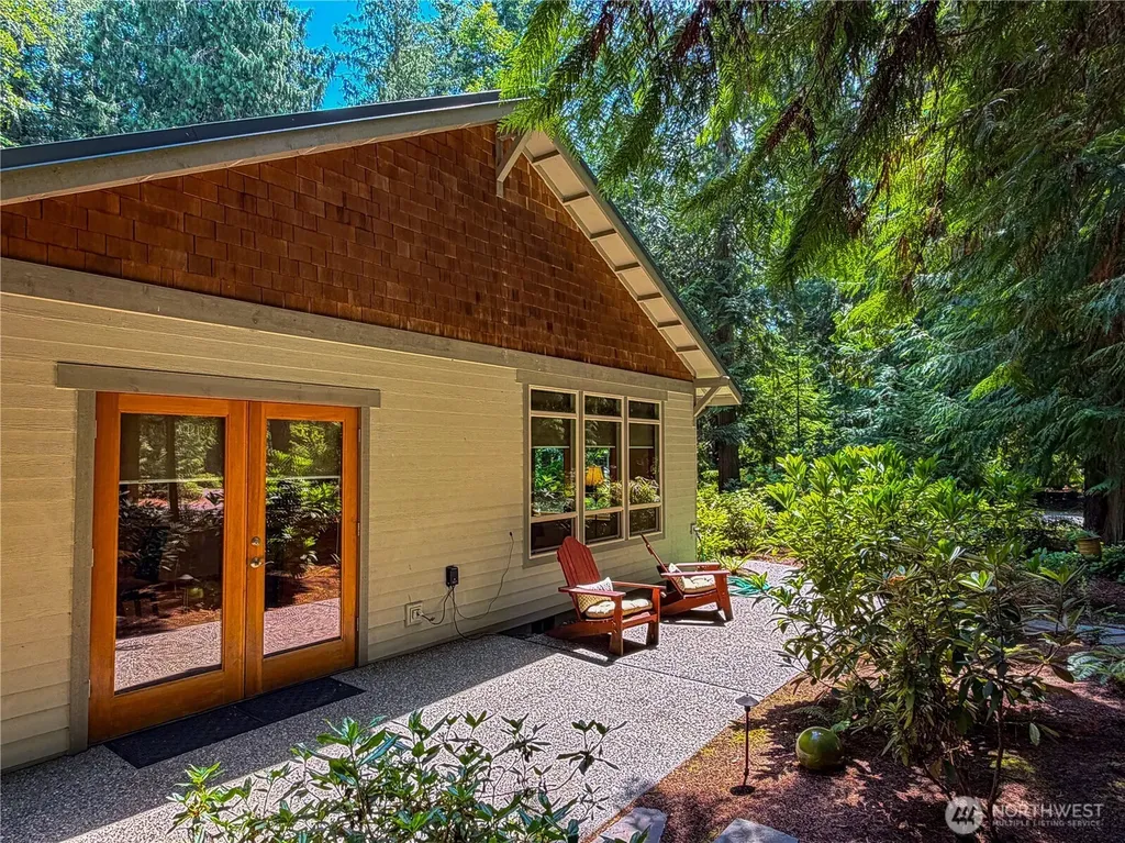 460 Pinecrest Port Townsend WA 98368