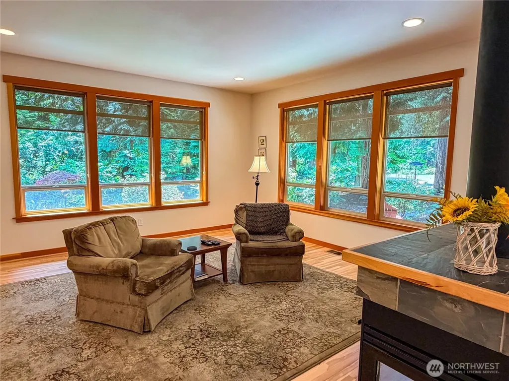 460 Pinecrest Port Townsend WA 98368