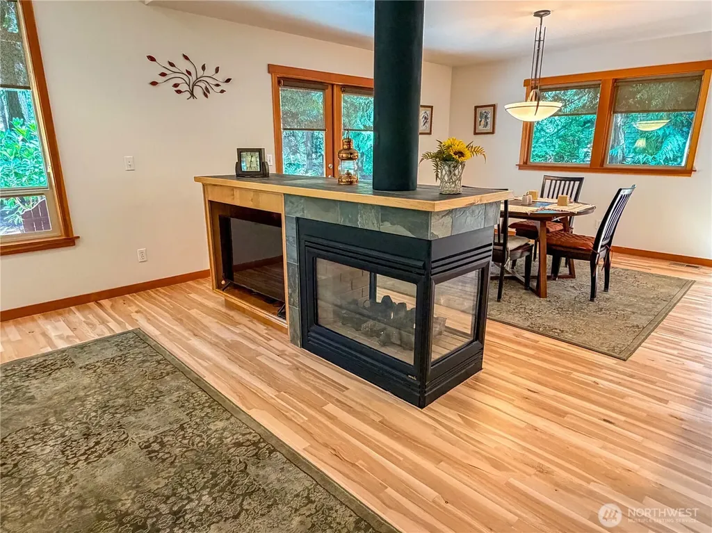 460 Pinecrest Port Townsend WA 98368