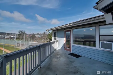 651 SE Bayshore Drive Oak Harbor WA 98277