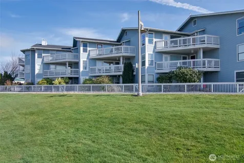 651 SE Bayshore Drive Oak Harbor WA 98277