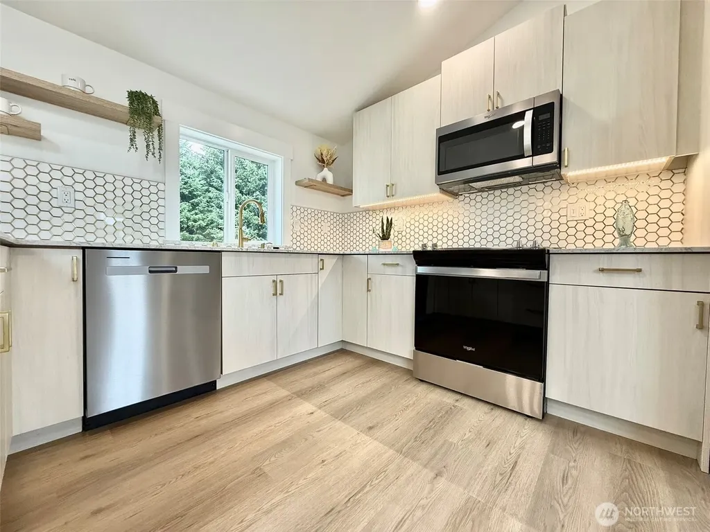 955 Tonquin Avenue SW Ocean Shores WA 98569