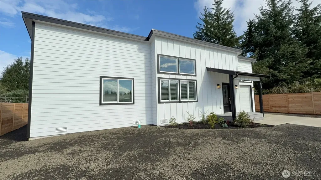 955 Tonquin Avenue SW Ocean Shores WA 98569