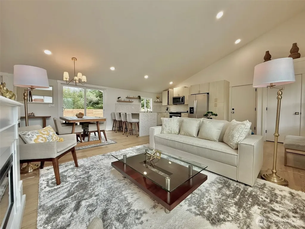 955 Tonquin Avenue SW Ocean Shores WA 98569
