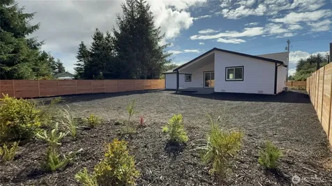 955 Tonquin Avenue SW Ocean Shores WA 98569