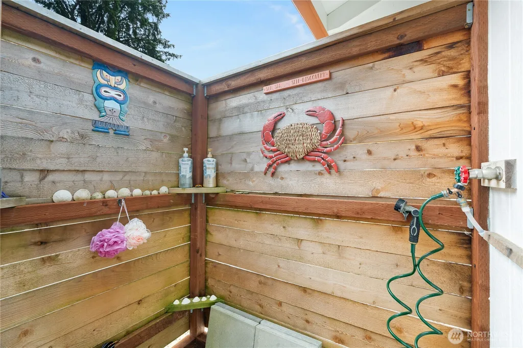 241 S Razor Clam Drive SW Ocean Shores WA 98569