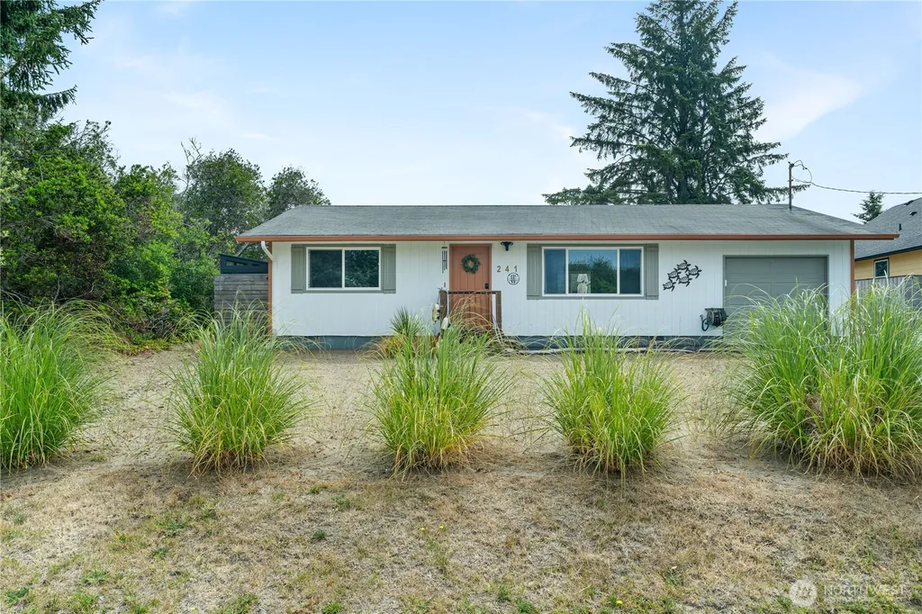241 S Razor Clam Drive SW Ocean Shores WA 98569