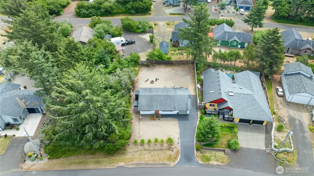 241 S Razor Clam Drive SW Ocean Shores WA 98569