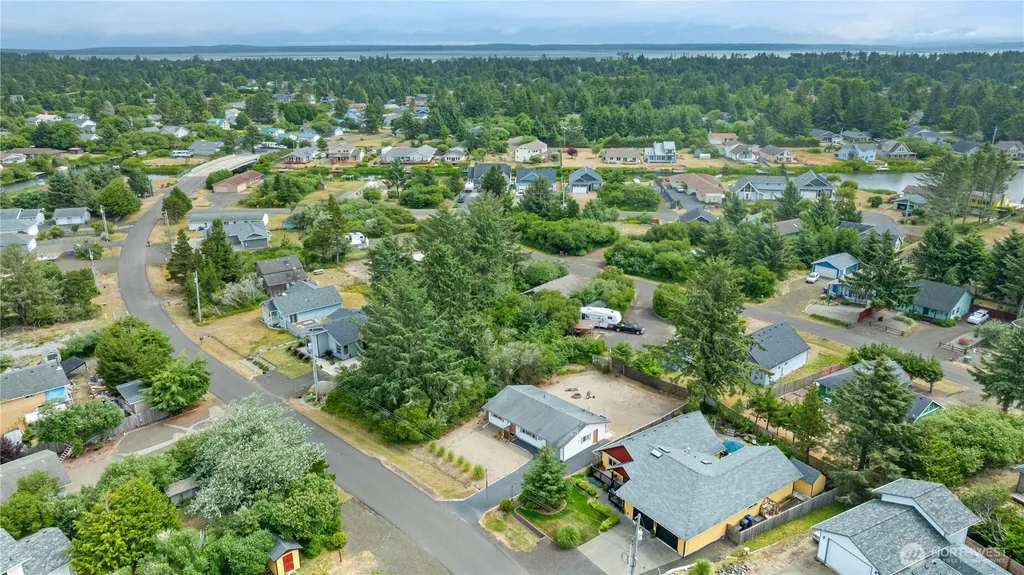 241 S Razor Clam Drive SW Ocean Shores WA 98569