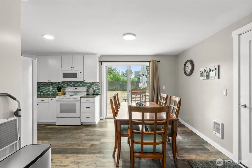 241 S Razor Clam Drive SW Ocean Shores WA 98569