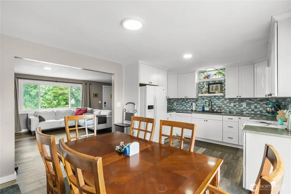 241 S Razor Clam Drive SW Ocean Shores WA 98569