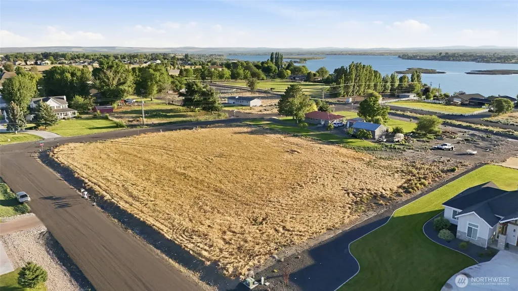 9512 NE Morgan Road Moses Lake WA 98837