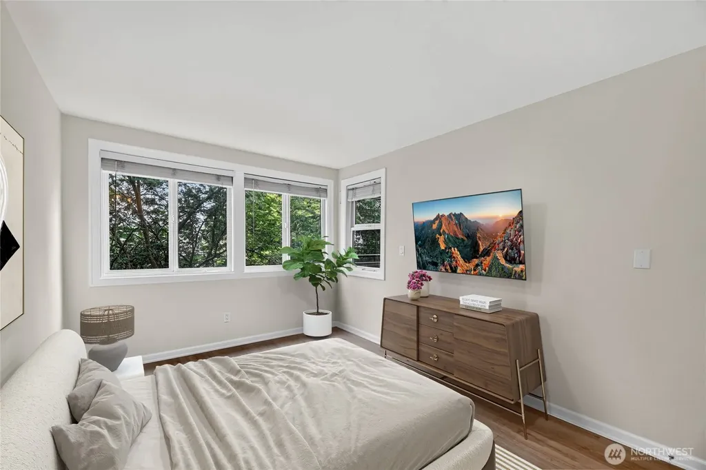 1300 W Boston Street Seattle WA 98119