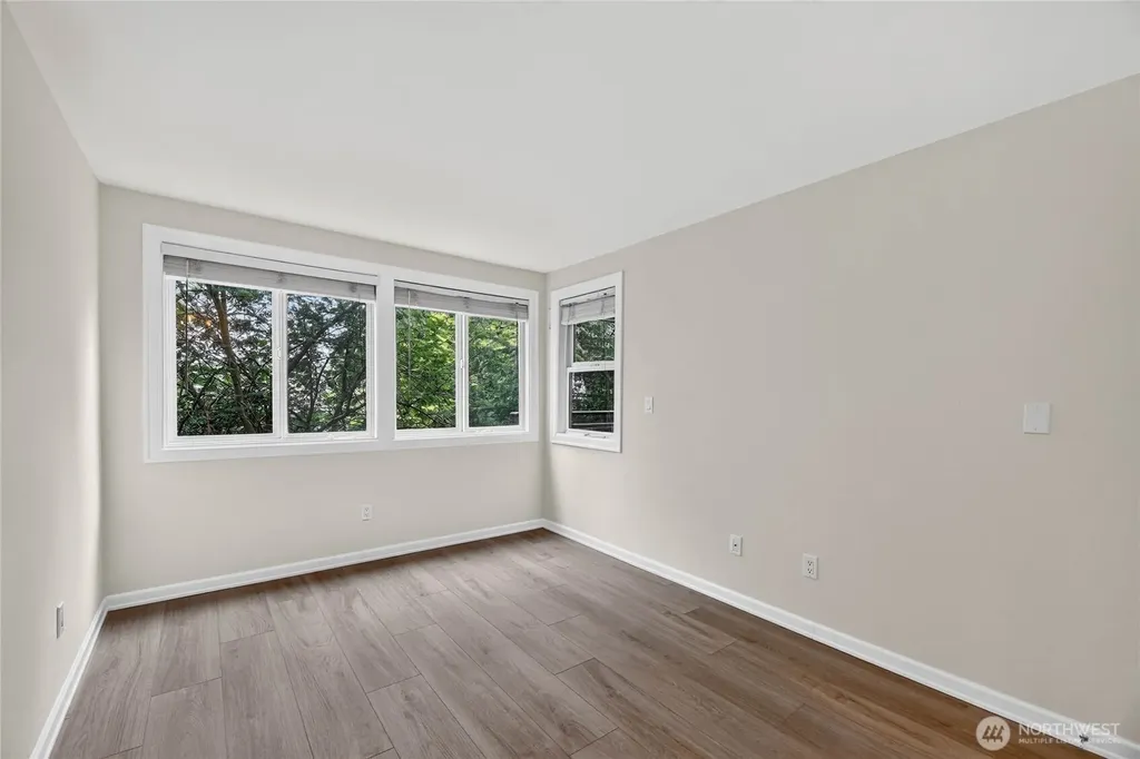 1300 W Boston Street Seattle WA 98119