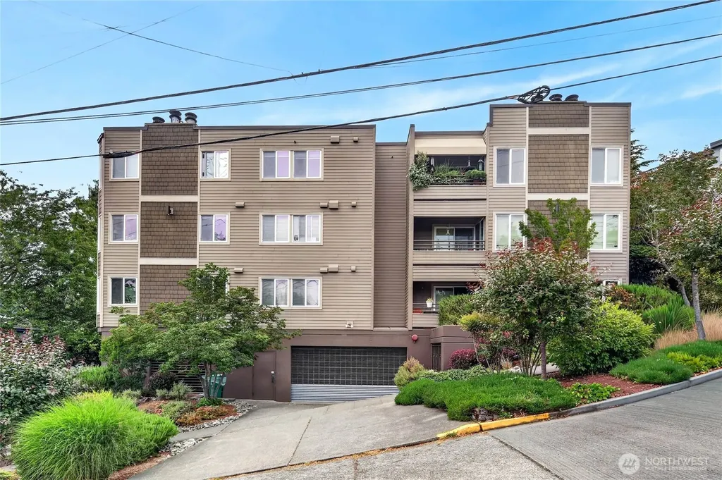 1300 W Boston Street Seattle WA 98119