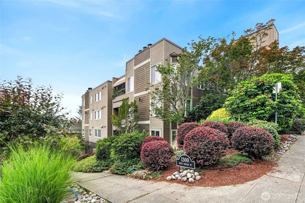 1300 W Boston Street Seattle WA 98119