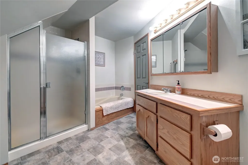 4914 Dover Street Everett WA 98203