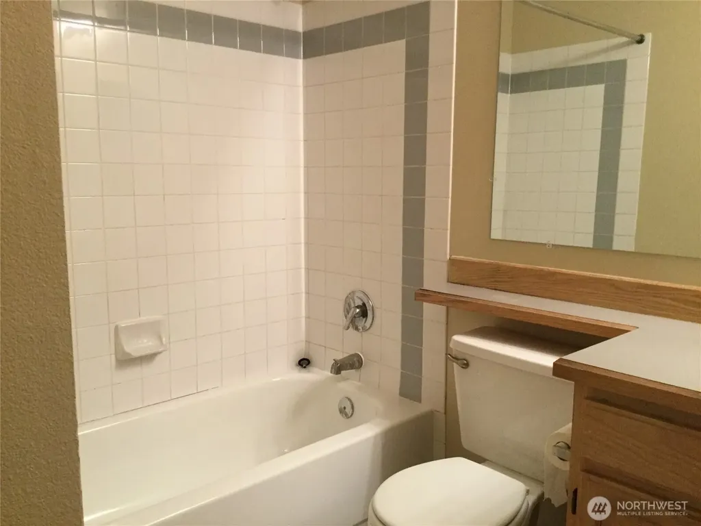 9825 18th Avenue W Everett WA 98204