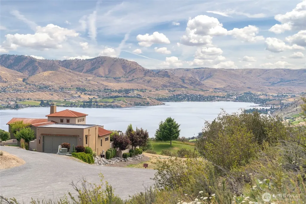 227 Bandera Way Chelan WA 98816