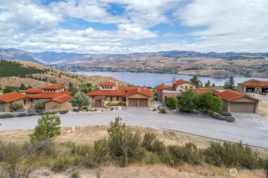 227 Bandera Way Chelan WA 98816