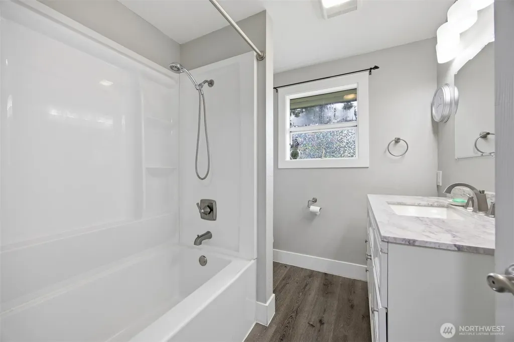 108 W Bartlett Road Lynden WA 98264